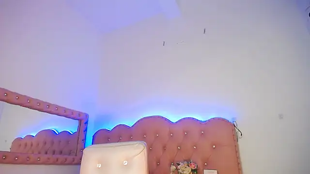 Sussan cooper online show from April 15, 7:30 pm