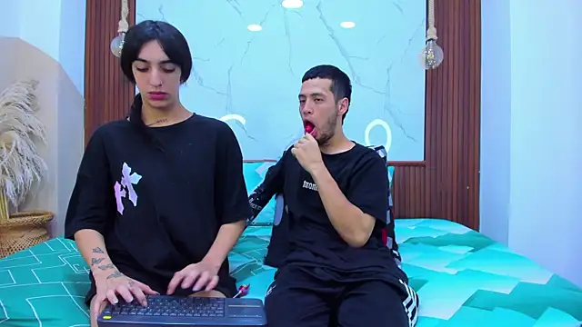 Loversinfire2 online show from April 5, 3:26 am