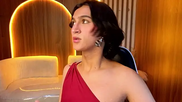 zoe tp online show from February 11, 9:00 pm