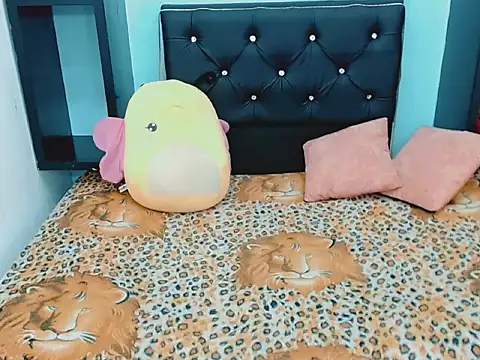 xwetdreamsx online show from December 15, 7:19 pm