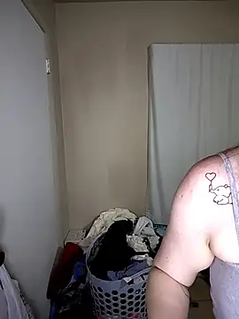 LaylaLucis online show from February 26, 12:59 am