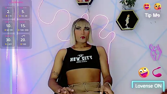 Natasha  Hot  online show from December 14, 1:11 am