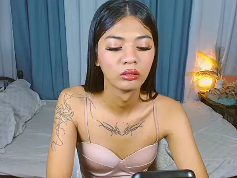 SamaraMillers online show from July 19, 4:22 pm