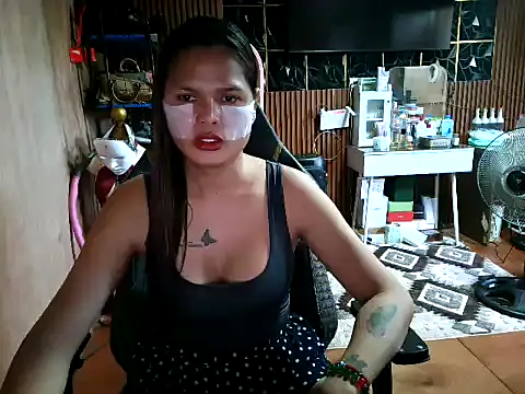 urSweetheart online show from June 30, 2:00 am