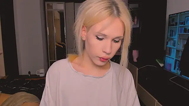 kbshyyy online show from December 14, 9:10 pm