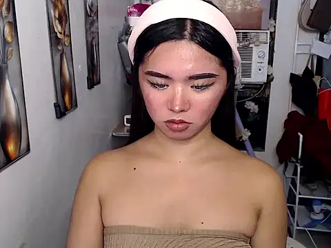 voganmarie online show from July 8, 1:47 pm