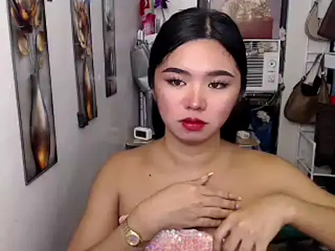 voganmarie online show from July 13, 5:54 am