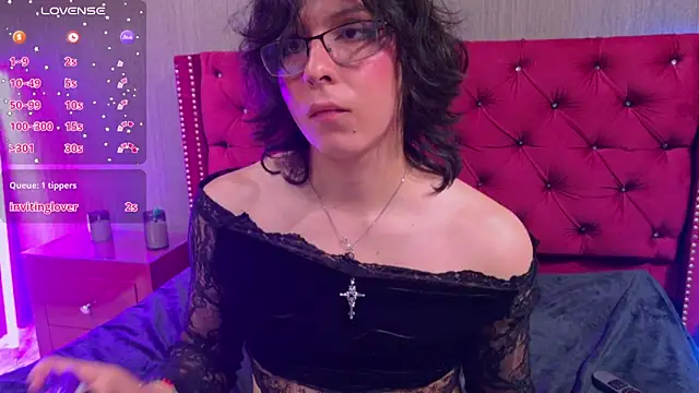 Shelly bat online show from June 12, 2:54 am