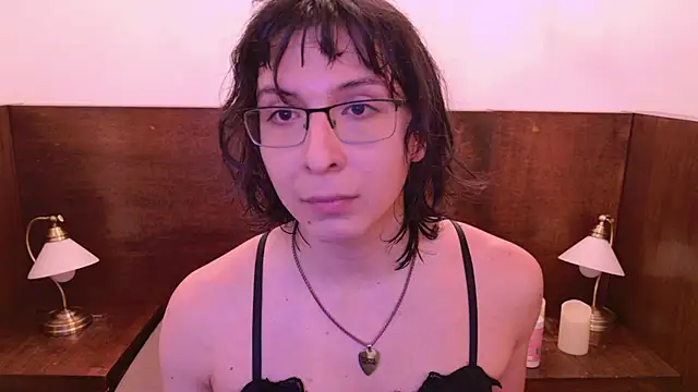 Shelly bat online show from July 13, 10:44 pm