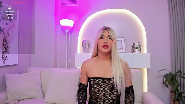 Sensual shannell online show from April 5, 1:03 am