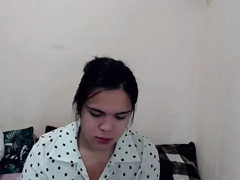 stripyapril online show from December 18, 11:04 am