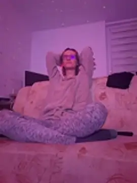 KoruYang online show from December 14, 3:51 pm