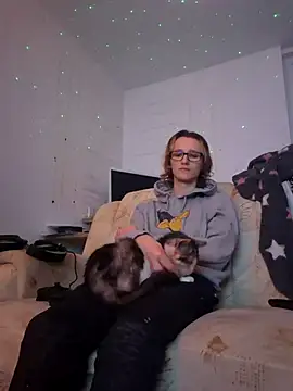 KoruYang online show from December 21, 9:31 pm