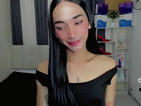 BigCockKhyla online show from December 17, 8:25 pm