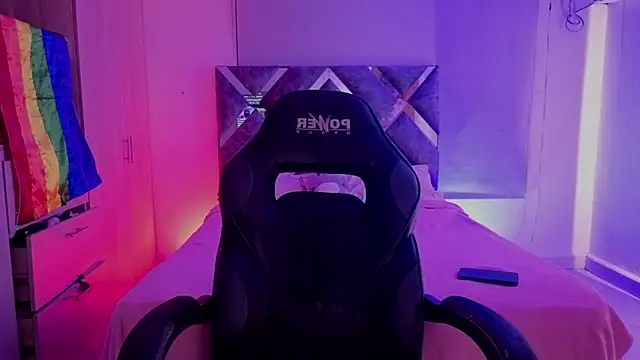 tiffanyy 777 online show from June 15, 4:25 am