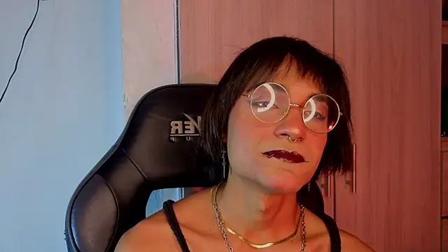 tiffanyy 777 online show from July 31, 4:34 am