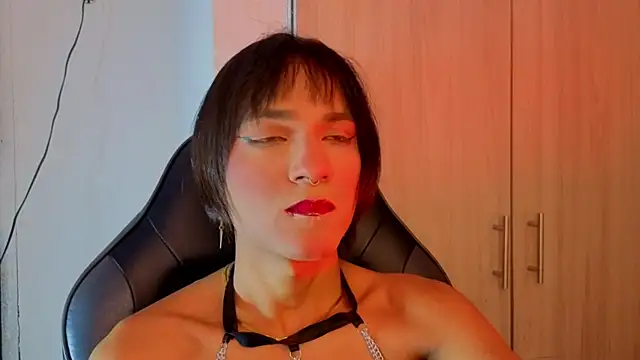 tiffanyy 777 online show from August 3, 10:49 pm