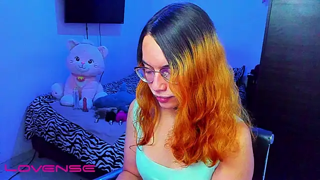 lillykittyyy online show from February 3, 9:41 pm