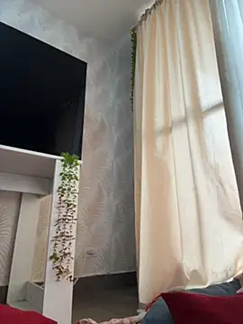 milablossom01 online show from June 7, 7:00 pm
