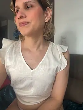 milablossom01 online show from June 18, 4:44 pm