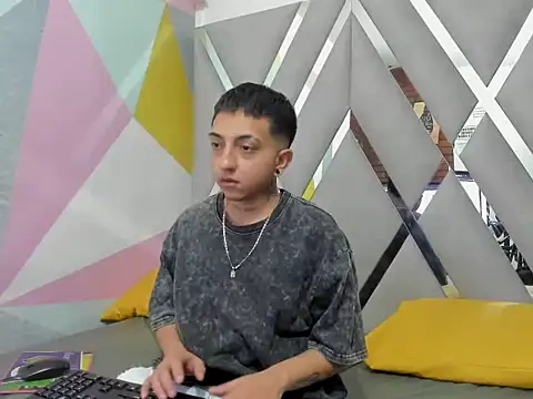 Mauro22  online show from January 11, 3:40 pm