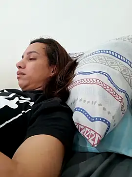 ofjuliaa online show from June 6, 2:24 pm