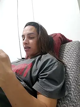 ofjuliaa online show from July 18, 1:23 am
