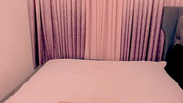 savanna pleasure online show from August 3, 8:25 am