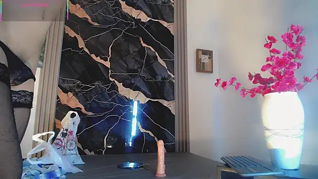 Brittany  Rose online show from April 12, 6:33 pm