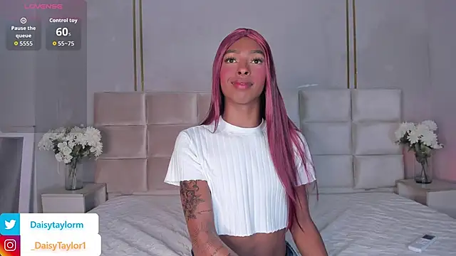 DaisyTaylor   online show from February 5, 1:05 pm