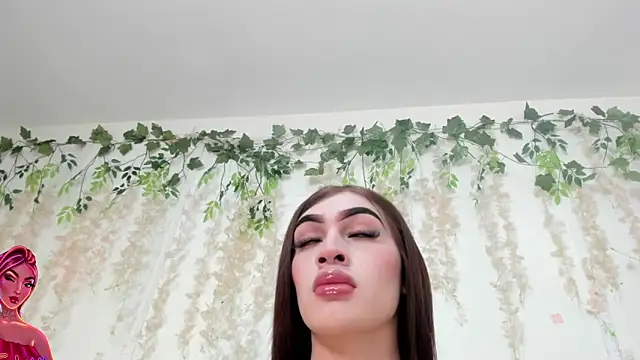lizz lunna online show from June 8, 9:03 pm