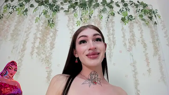 lizz lunna online show from June 16, 8:42 pm