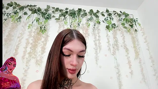 lizz lunna online show from June 24, 9:34 pm