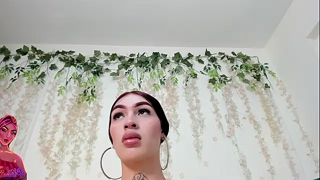 lizz lunna online show from July 7, 6:45 pm