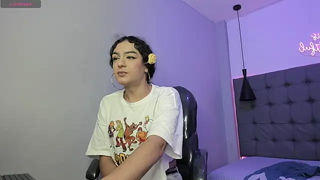 scarletcherry18 online show from June 29, 7:11 am