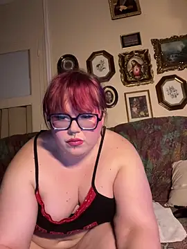 ProfaneHekate online show from February 9, 9:32 pm