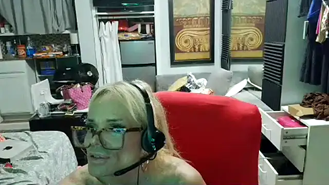 starandsky online show from June 27, 11:21 pm