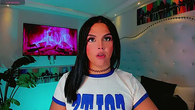 Maia Hotts online show from July 23, 7:56 pm