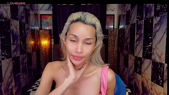 SeductiveSamanthaTS online show from July 15, 12:15 am