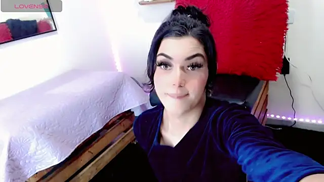 NathalialLooes online show from February 2, 11:04 pm