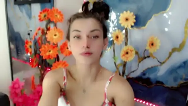 NathalialLooes online show from June 12, 5:06 am