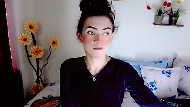 NathalialLooes online show from June 19, 9:14 am