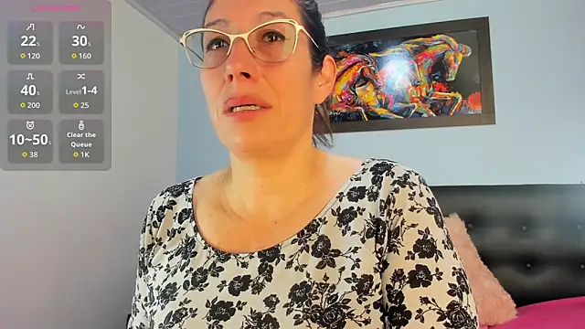 kaylaMinov  online show from June 11, 7:12 pm