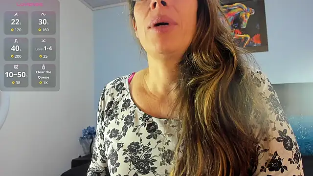 kaylaMinov  online show from June 12, 9:03 pm
