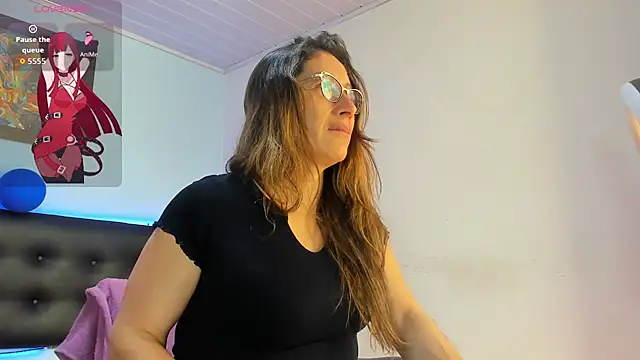 kaylaMinov  online show from July 27, 7:20 pm