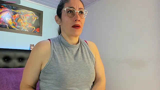 kaylaMinov  online show from August 2, 3:00 pm