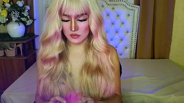 ChloeAsian online show from March 17, 11:45 am