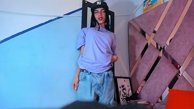 MeghanQueen   online show from March 21, 5:09 am