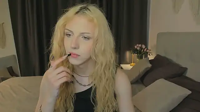 Tiffany  King online show from June 25, 10:41 am