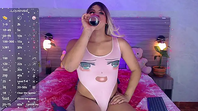 Sophia Valentina online show from July 1, 4:35 am